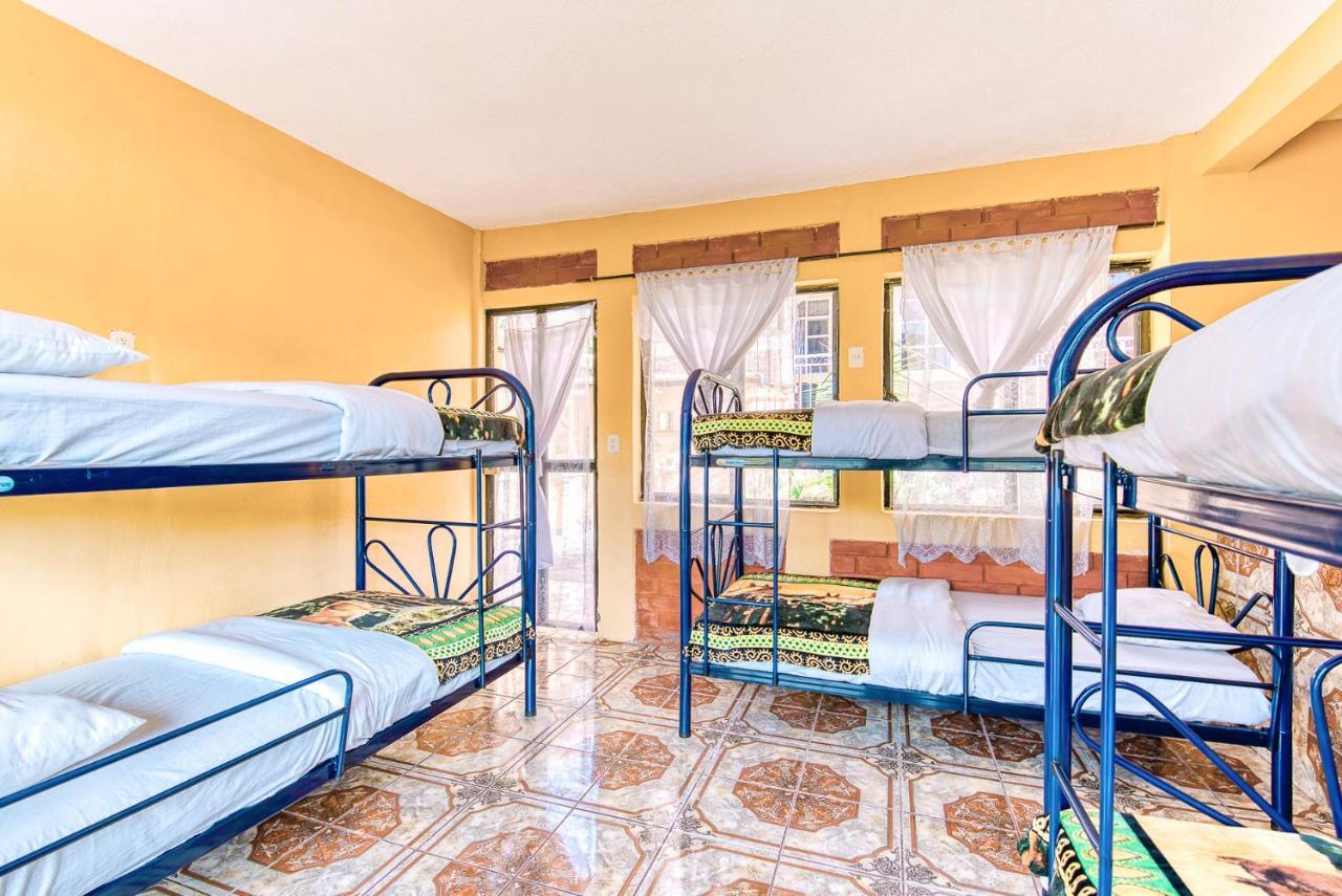 Amigos Hotel San Pedro La Laguna Luaran gambar