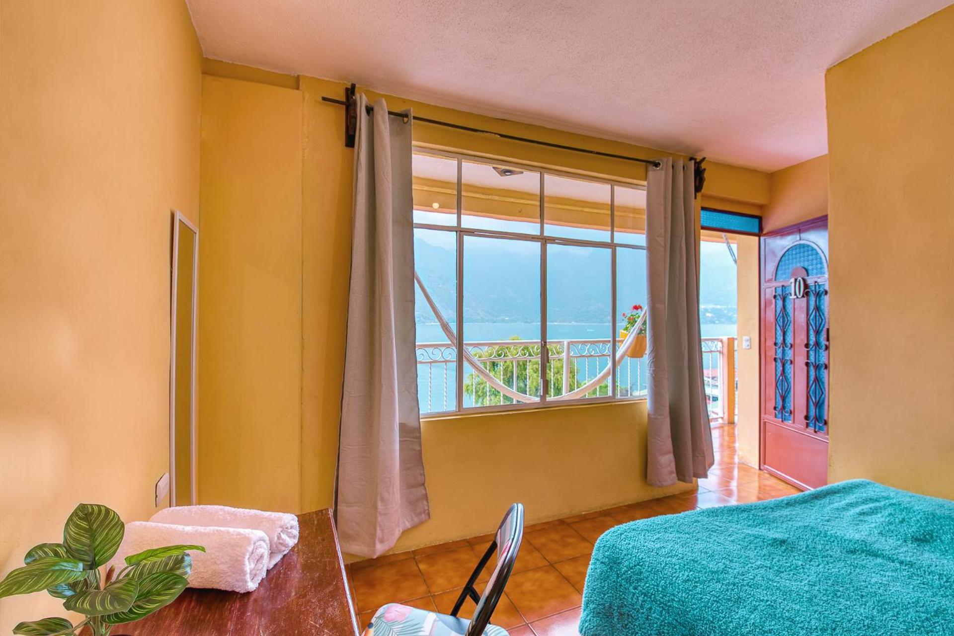 Amigos Hotel San Pedro La Laguna Luaran gambar